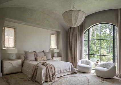 Modern clean stye bedroom by South Haven Builders
