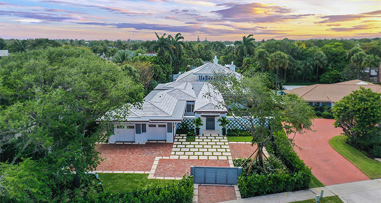 From historic renovations to coastal homes, Steve Cury Construction delivers luxury across Palm Beach Luxury modern home by Steve Cury Construction