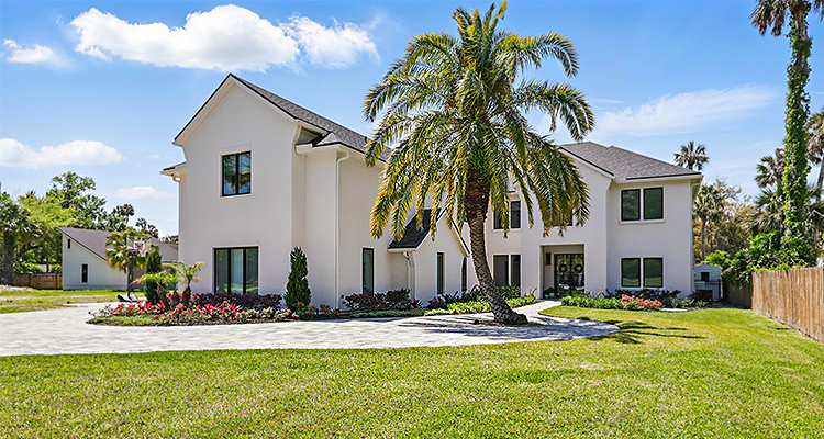 the Roscoe Custom Home, a luxury residence built by John Merrill Homes